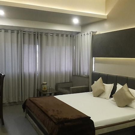 Hotel Oasis Mumbai Exterior foto