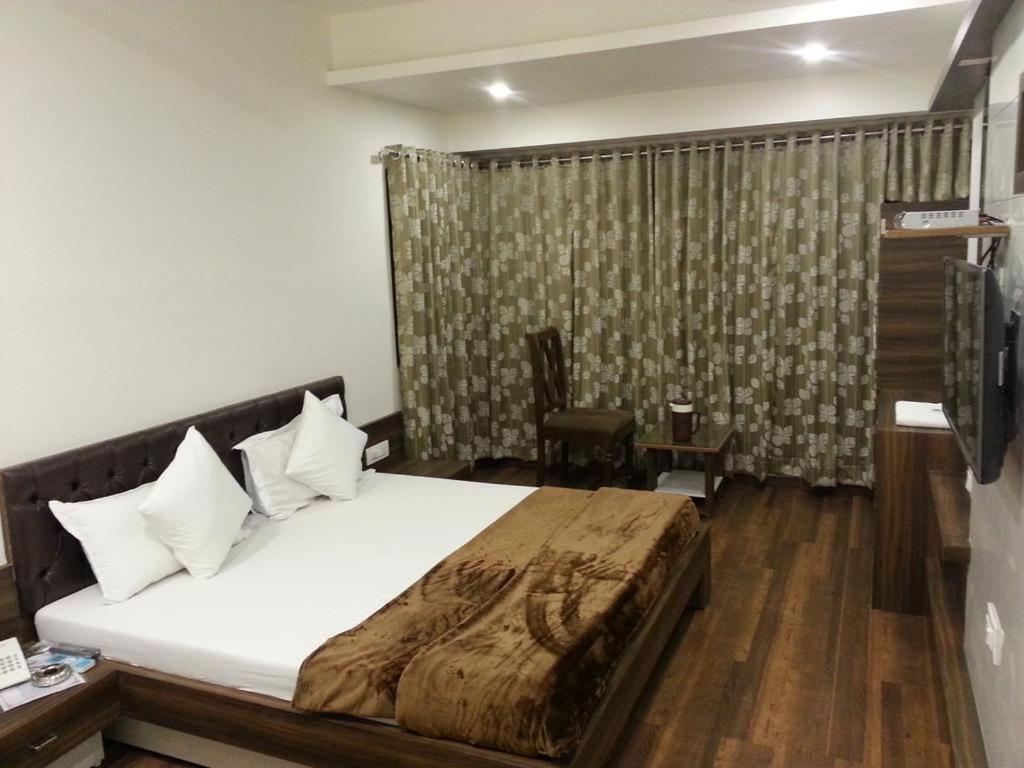 Hotel Oasis Mumbai Exterior foto